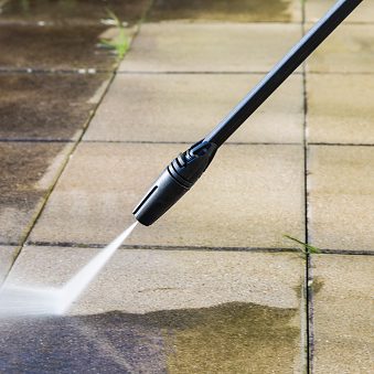 Gehweg Reinigen Reinigung mit Hochdruck